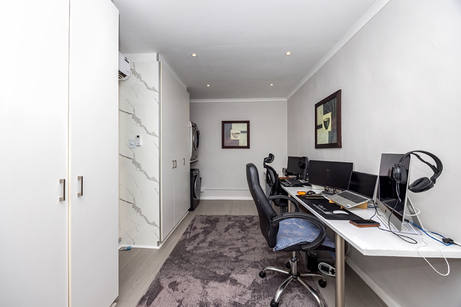 2 Bedroom Property for Sale in Parklands Western Cape
